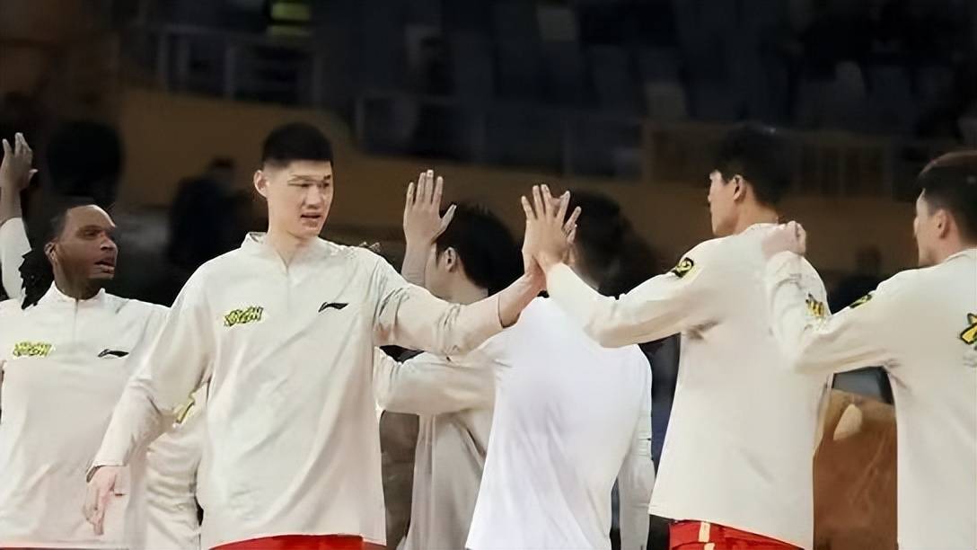 河南男篮将对阵重庆队，谁将笑到最后？